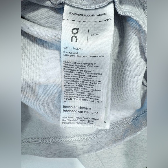 On Running Women’s Studio Hoodie | Gray Black Stripe | Size Large | On Cloud - Picture 6 of 7